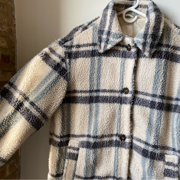 DONT BUY SOLD ON DIFF PLATFORM Poshmark WONT LET ME DELETR - Picture 6 of 9